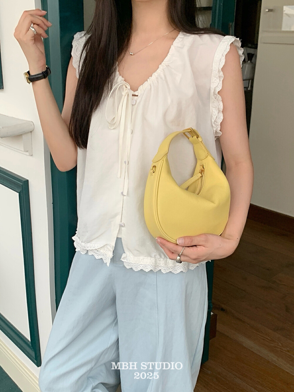 Summer Niche Design Crescent Bag Premium Genuine Leather Top Layer Cowhide Mini Crossbody Handbag with Shoulder Strap