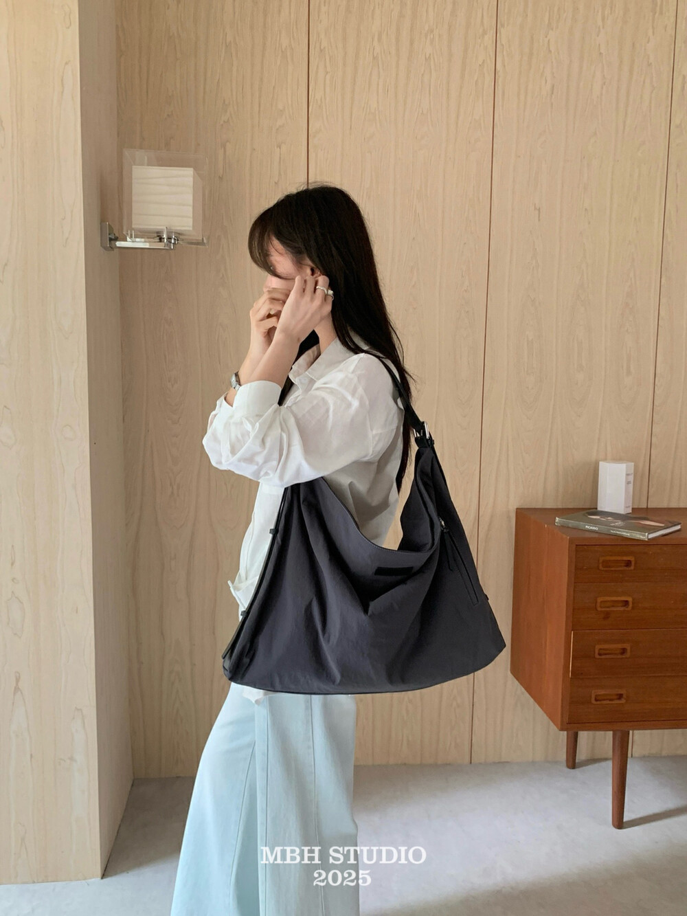 MBH Oxford Cloth Large Capacity Commuter Tote Bag Underarm One Shoulder Crossbody Bag